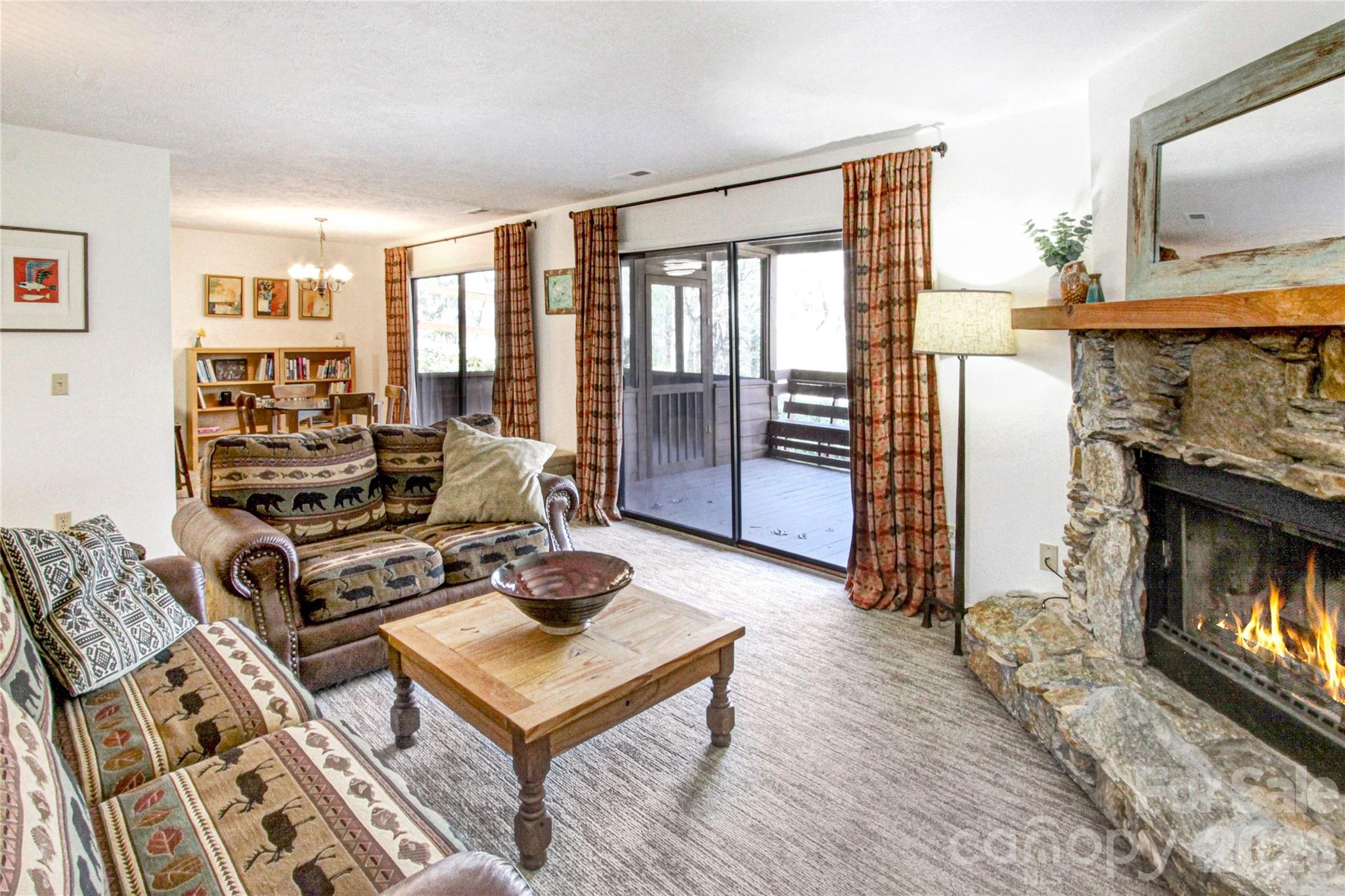 Toxaway Views Condominiuns - Residential