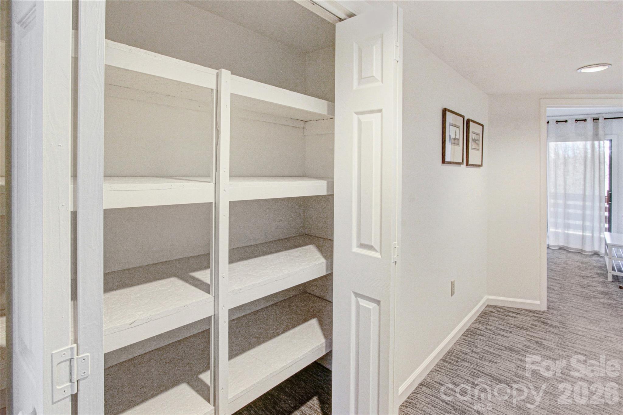 Toxaway Views Condominiuns - Residential