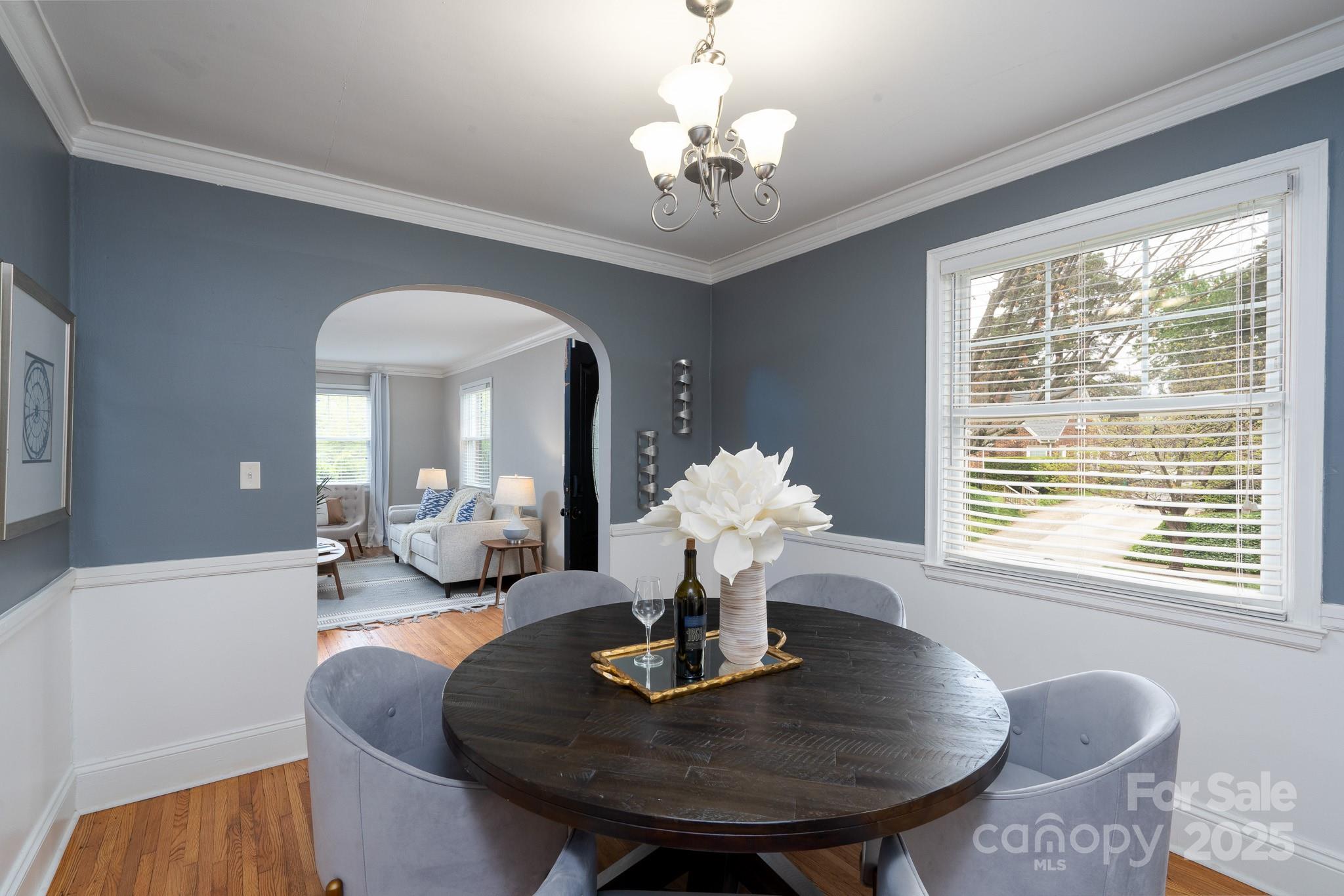 717 Woodruff Place