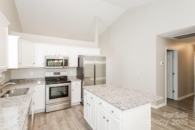 Oaks Of Broadway - Residential