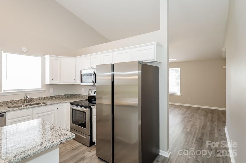 Oaks Of Broadway - Residential