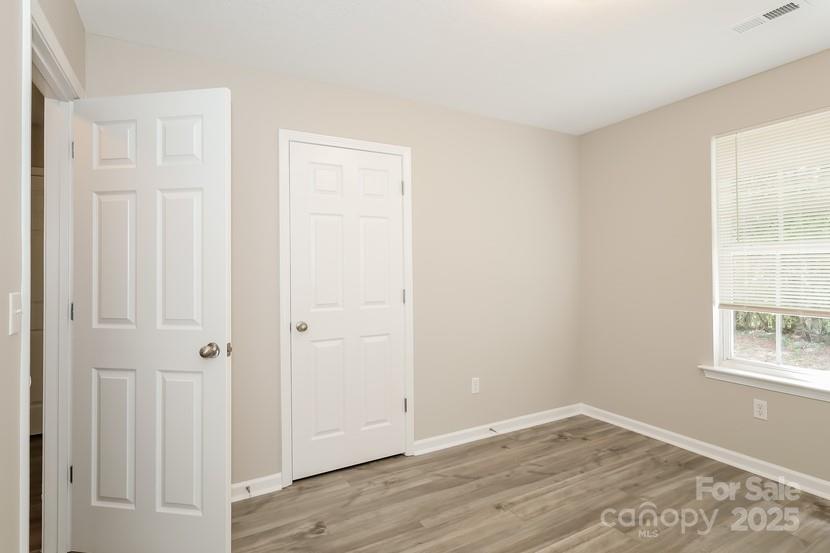 Oaks Of Broadway - Residential