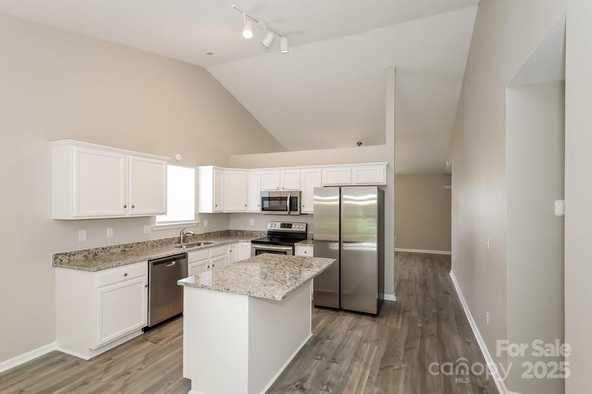 Oaks Of Broadway - Residential