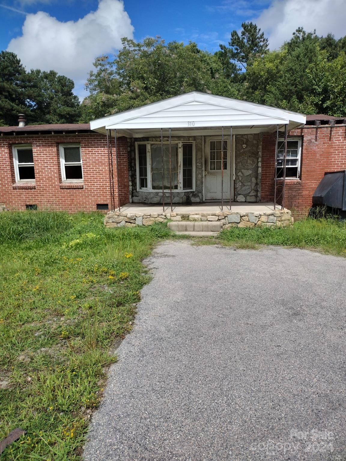 Photo 1 of 16 — 310 Yancey Lane, Henderson, NC 27536
