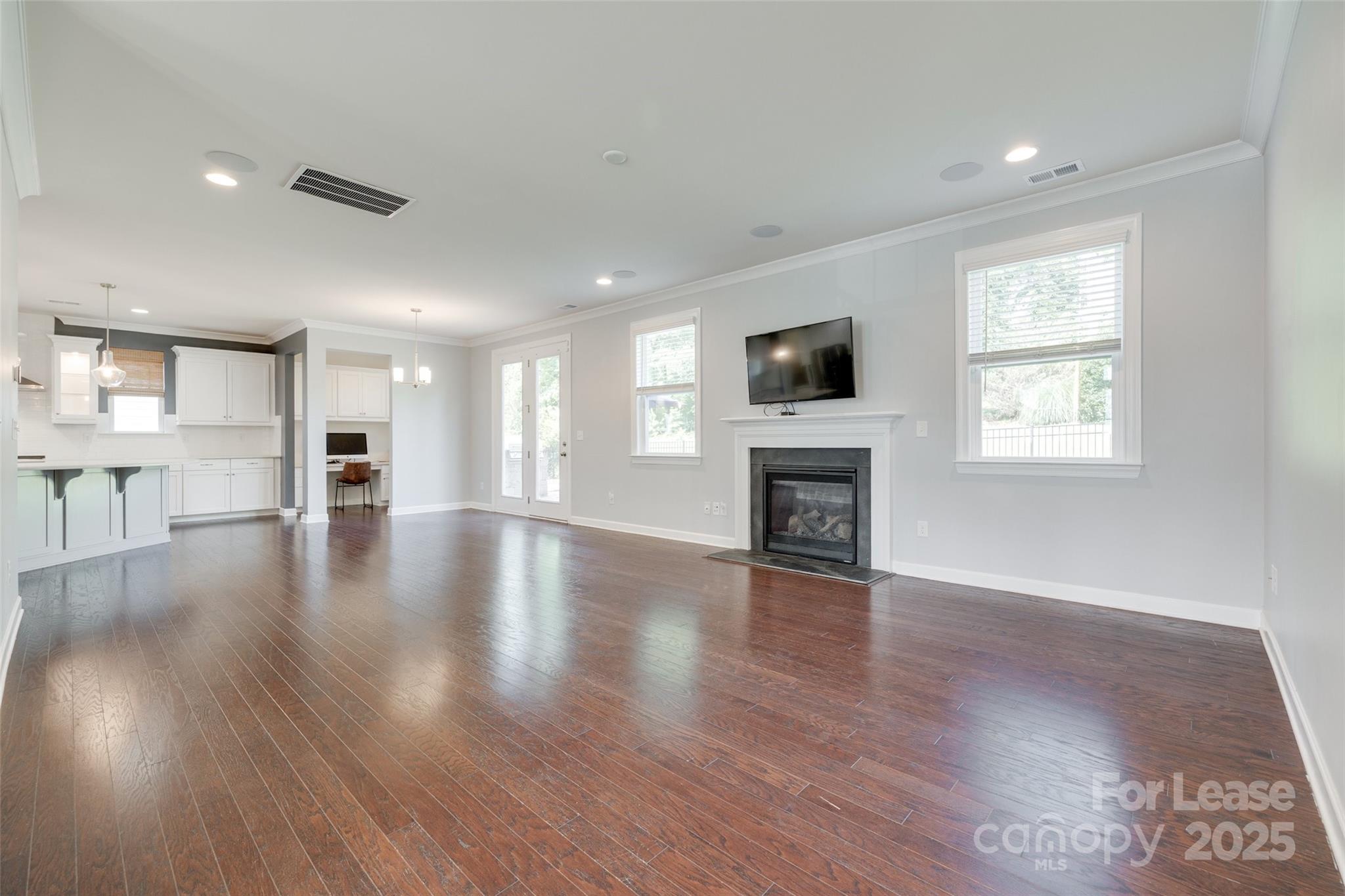 Lake Crest - Residential Lease