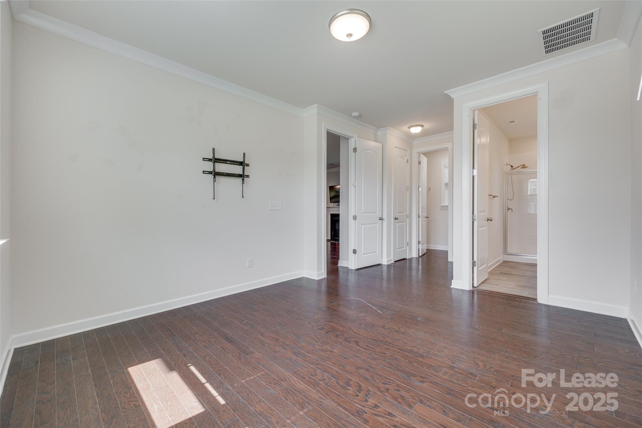 Lake Crest - Residential Lease