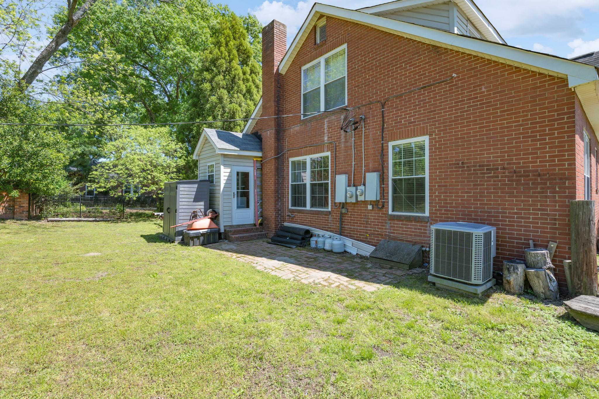 Seventeen Acres - Residential