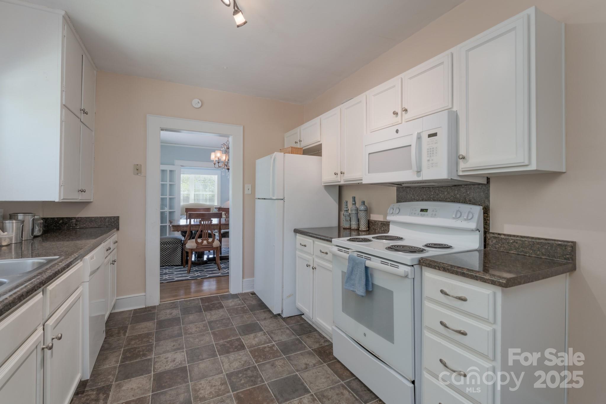 Seventeen Acres - Residential