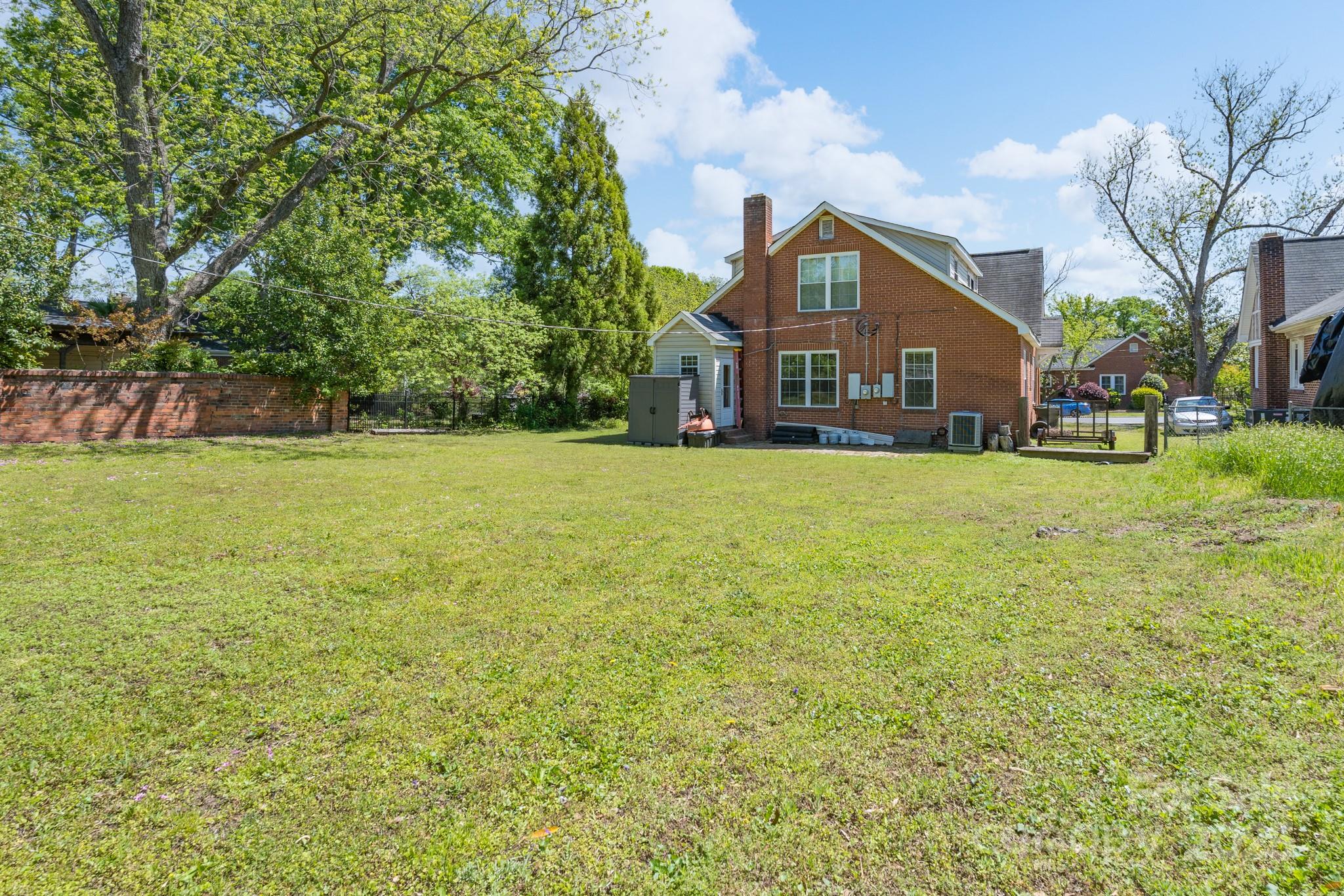 Seventeen Acres - Residential