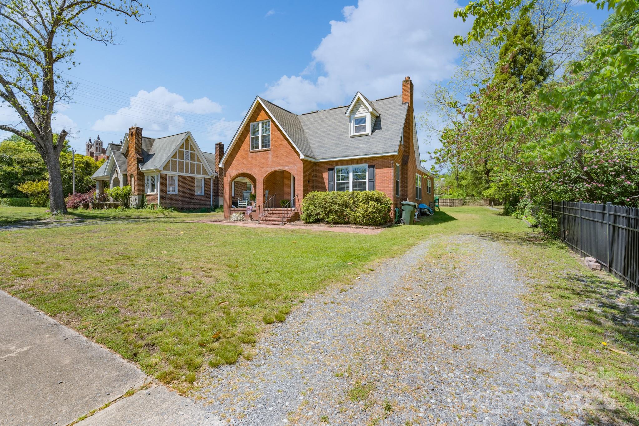 Seventeen Acres - Residential