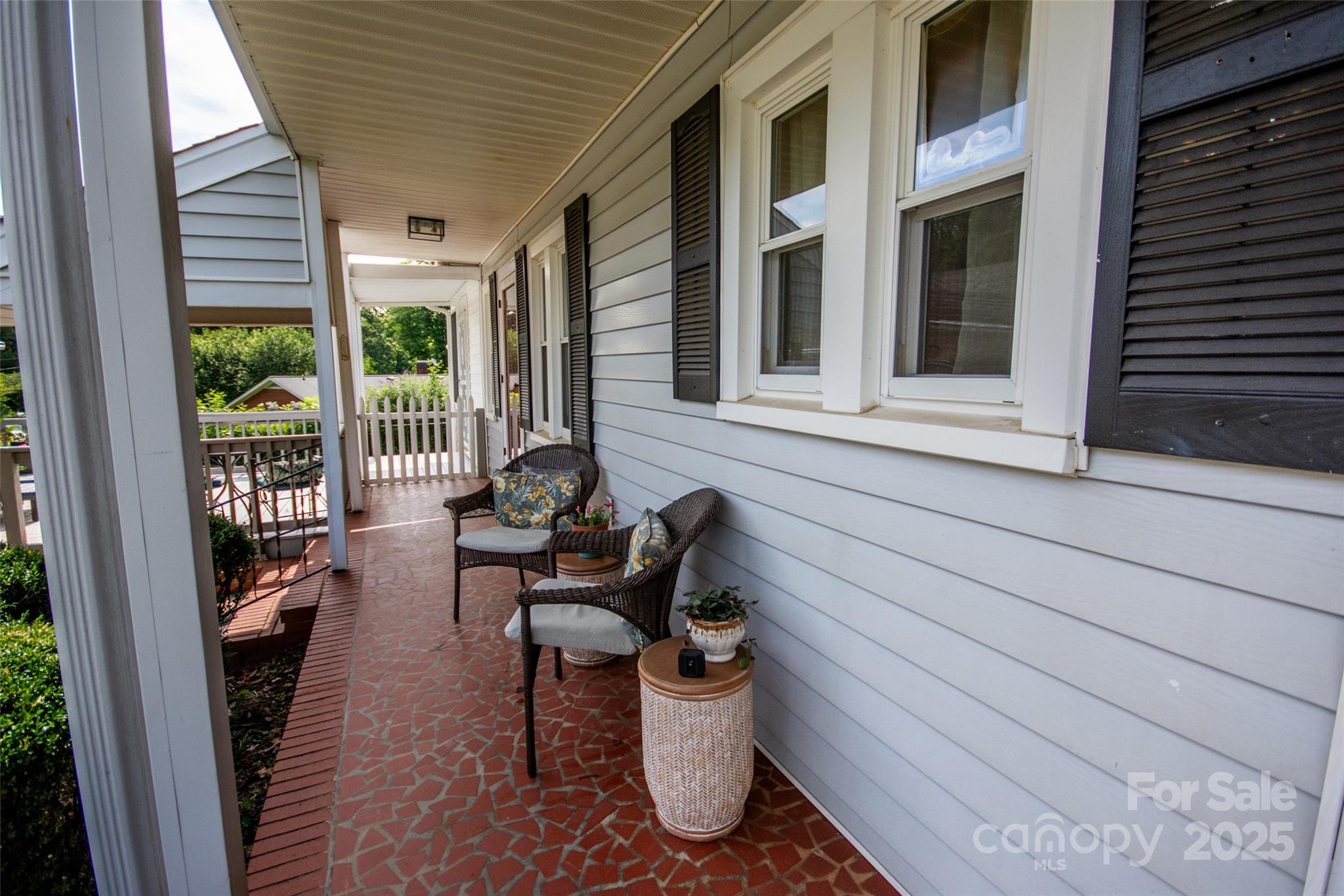 899 Wendover Road 29