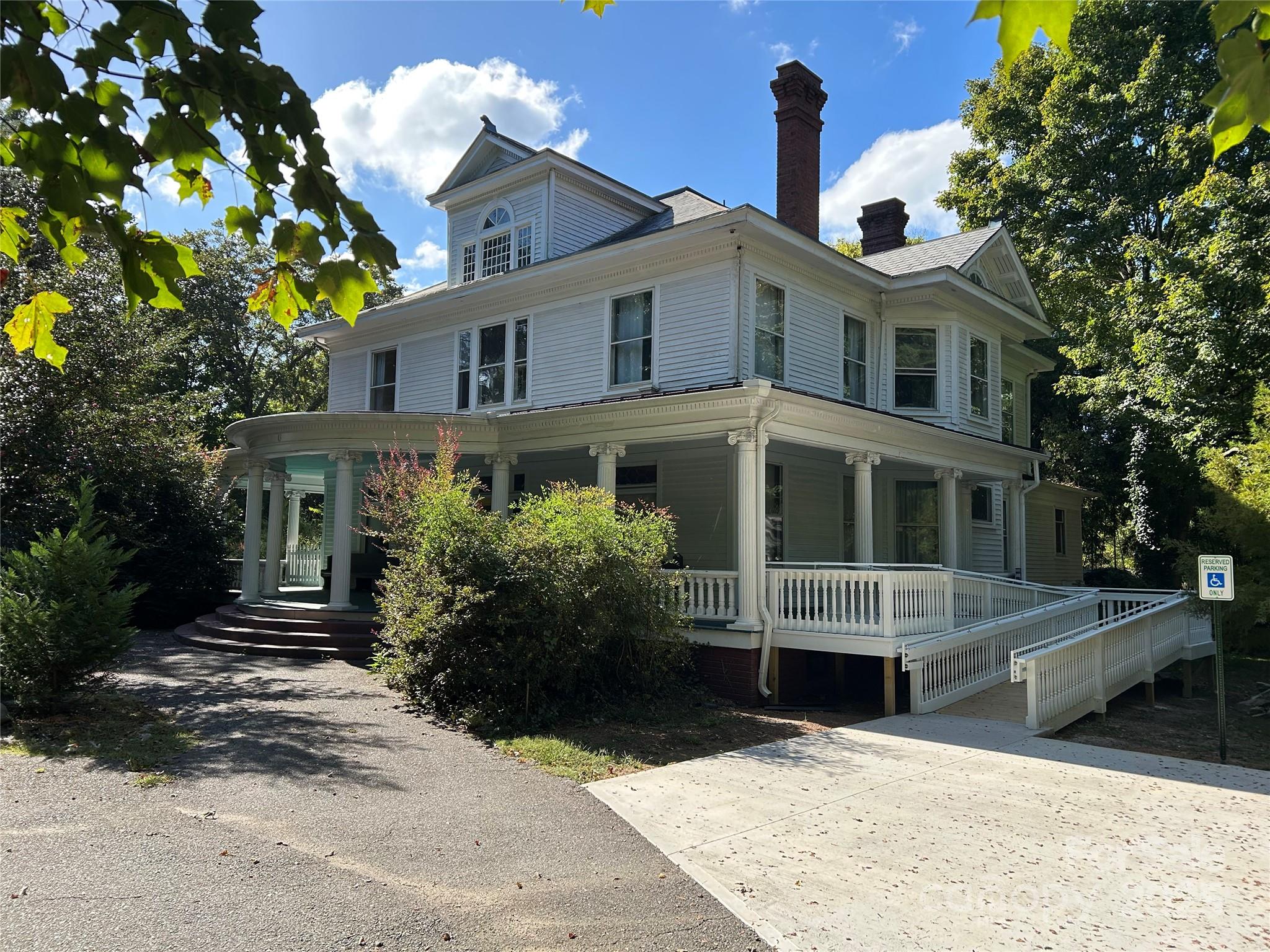 810 E Franklin Street