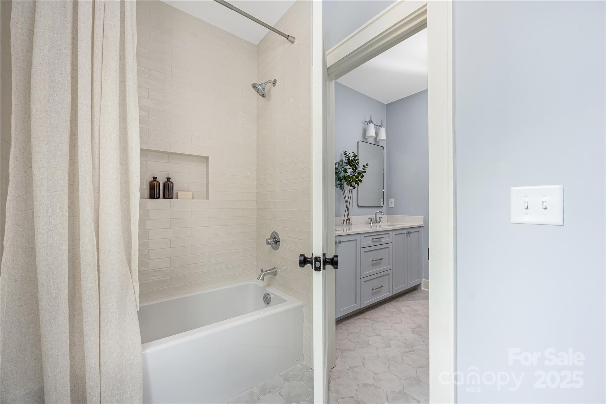 Villa Heights - Residential