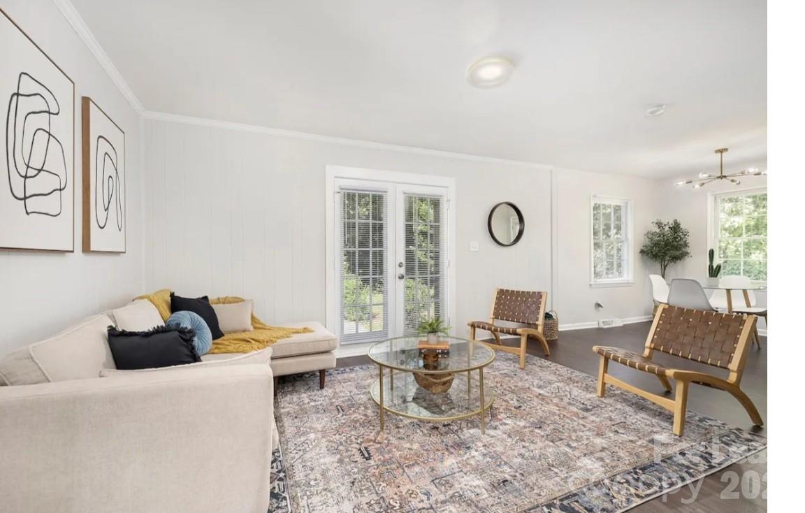 3909 Woodbriar Trail