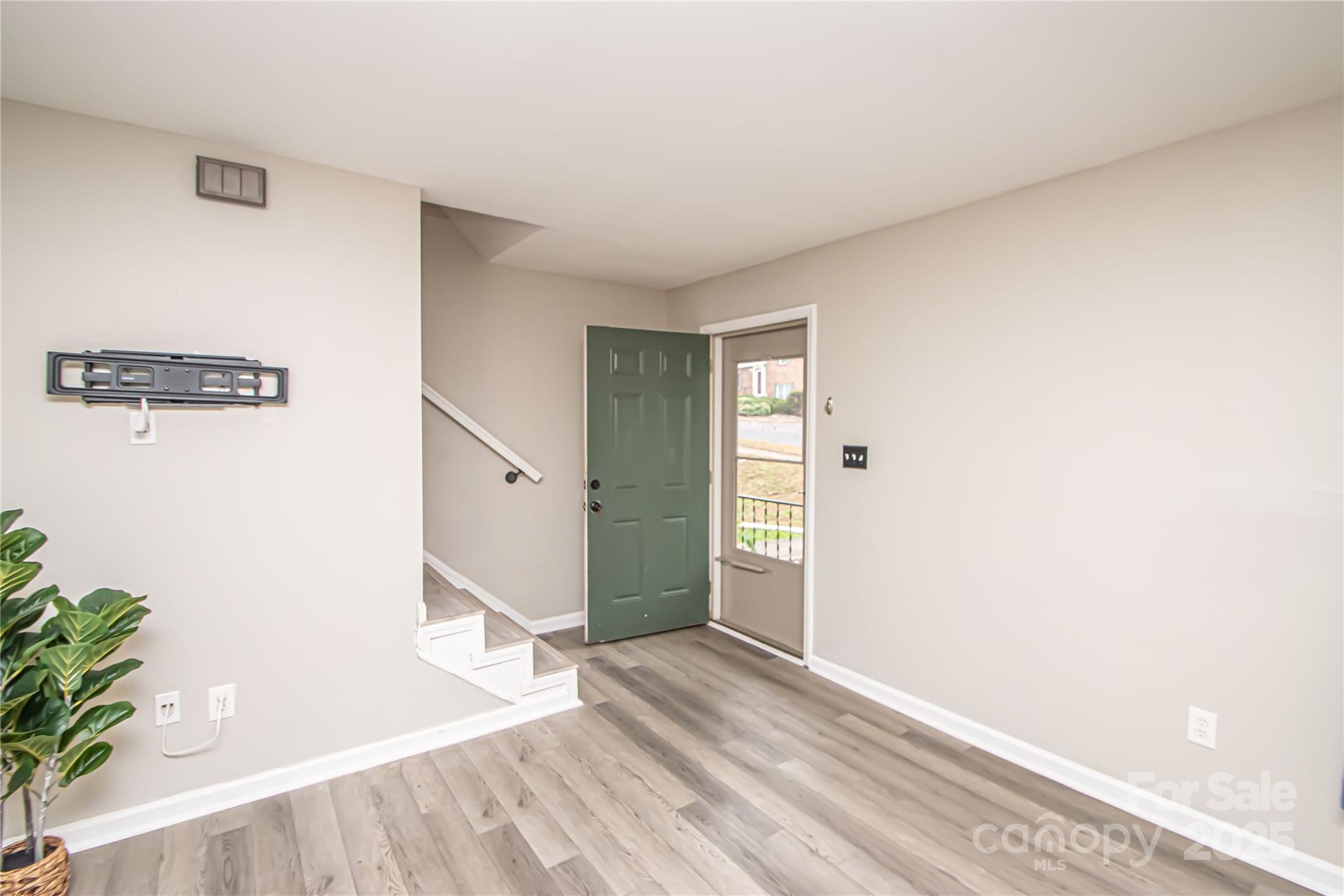 8839 Hunter Ridge Drive