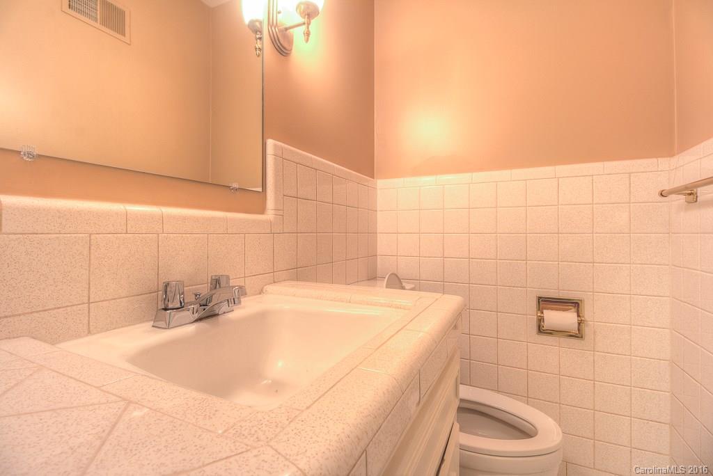 Sherwood Forest - Residential Lease