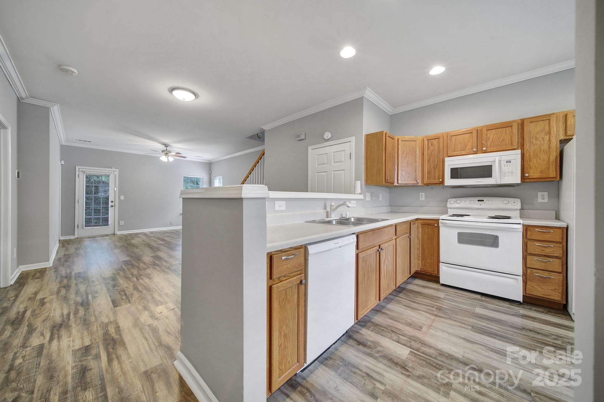 13719 Singleleaf Lane