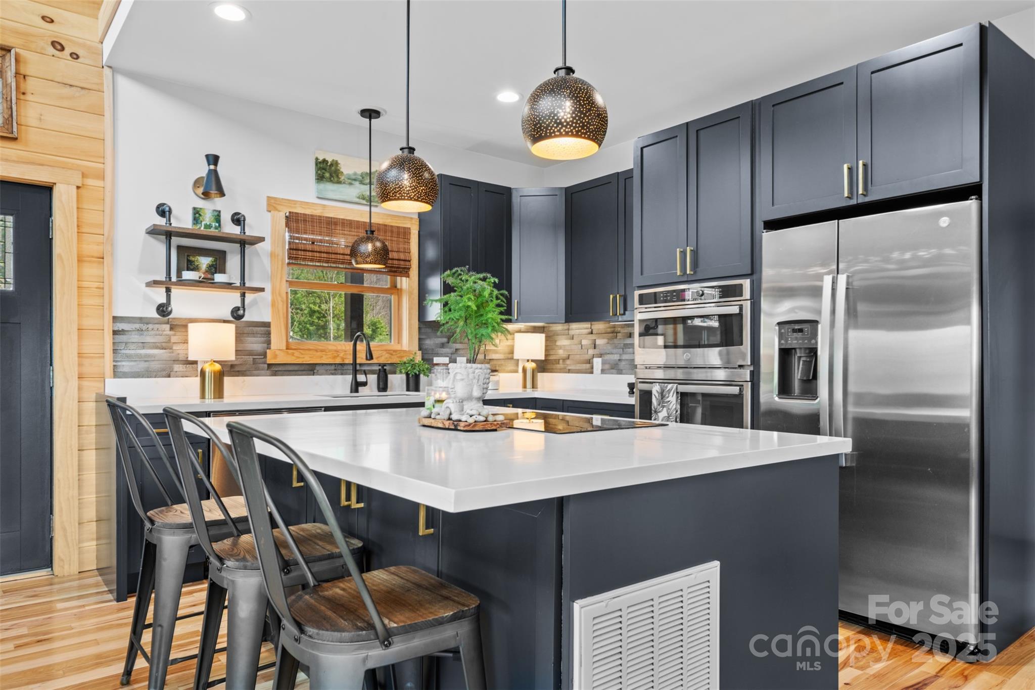 527 Cedar Trail