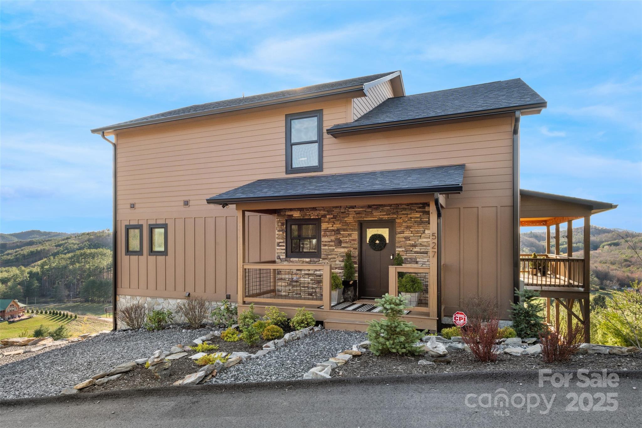 527 Cedar Trail
