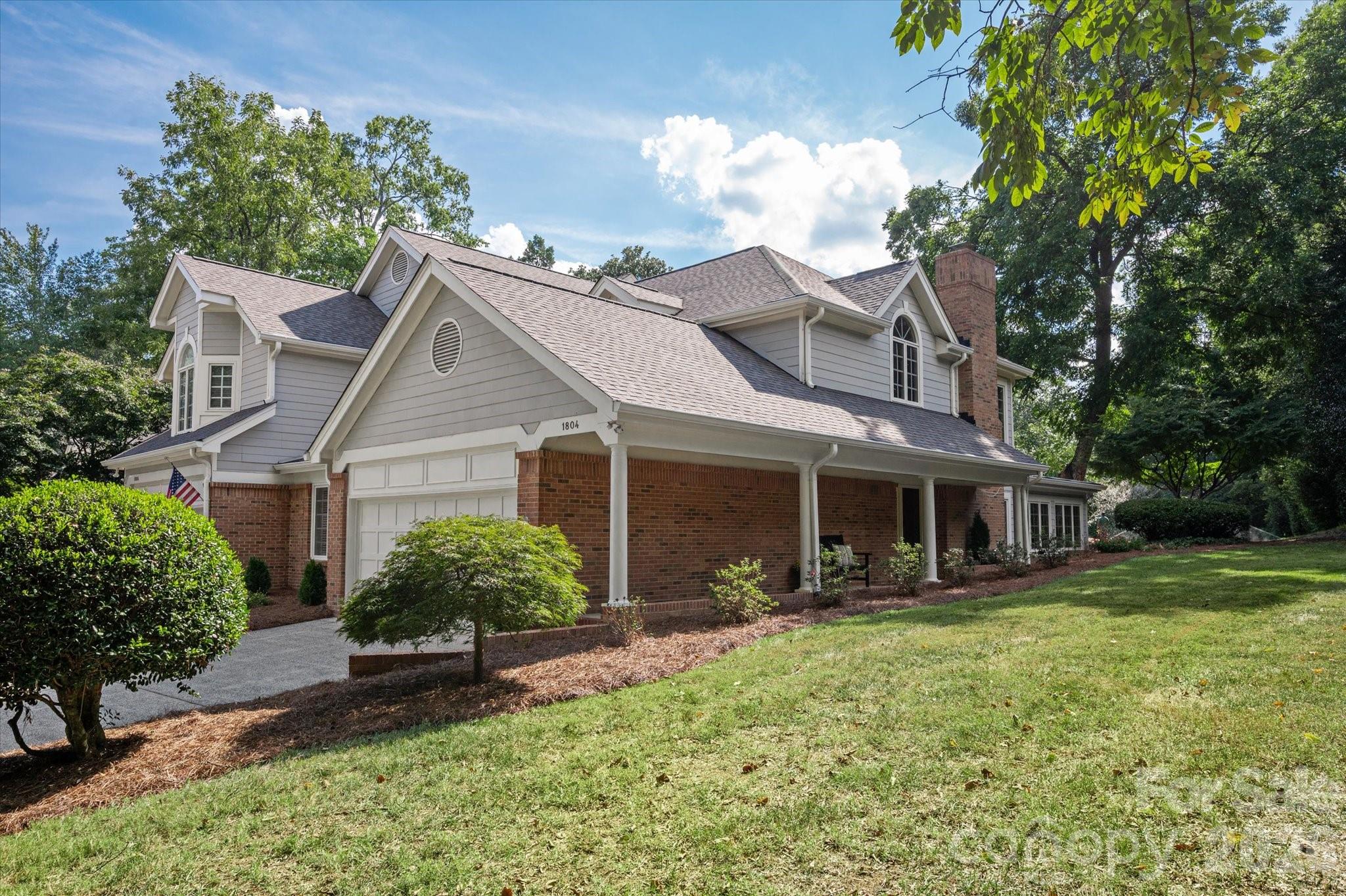 1804 Meadowood Lane