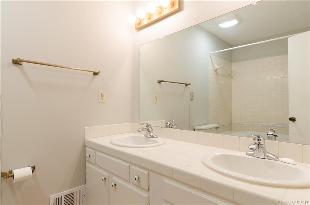 Tega Cay - Residential