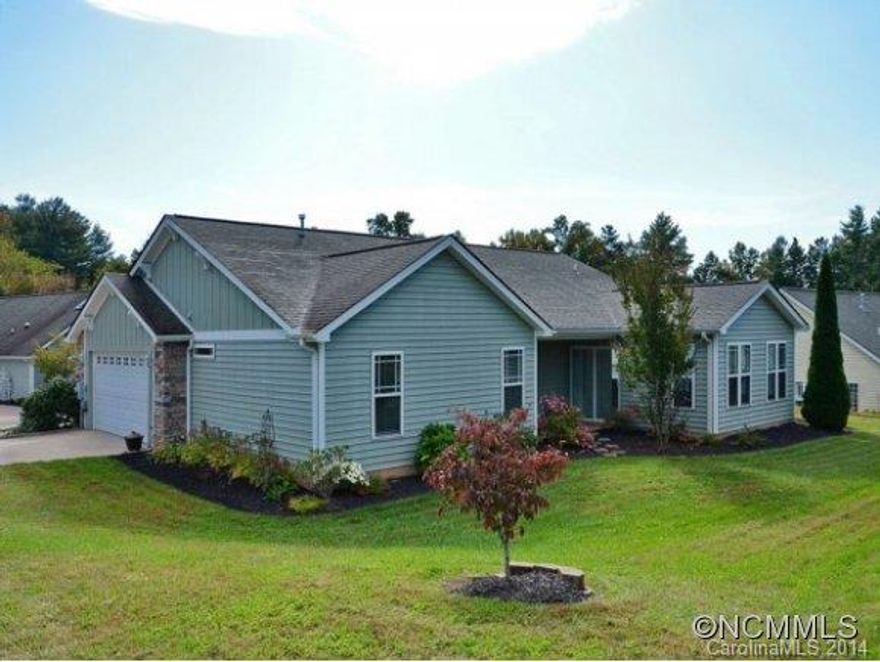 Comfort! Easy Care! Location! Convenient South AVL area(Arden). No step living. Arts & Crafts cottage on small, nicely landscaped yard(.32ac) Split bedrm plan.  w/vltd ceiling, gas FP. Bright & sunny 16x16 FamRoom -access to private cov'd patio. Large Mbrm. Garden tub in MBA. "Knock down" ceiling finish-No Popcorn! Nat.Gas,city wtr/sewer. Gas wtr htr-2011. Floored attic space. 5 mins to Airport,I-26,shopping. Excellent school district.