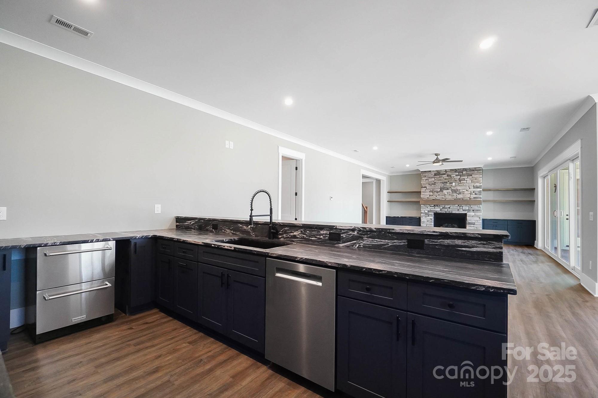 Beacon Pointe - Residential