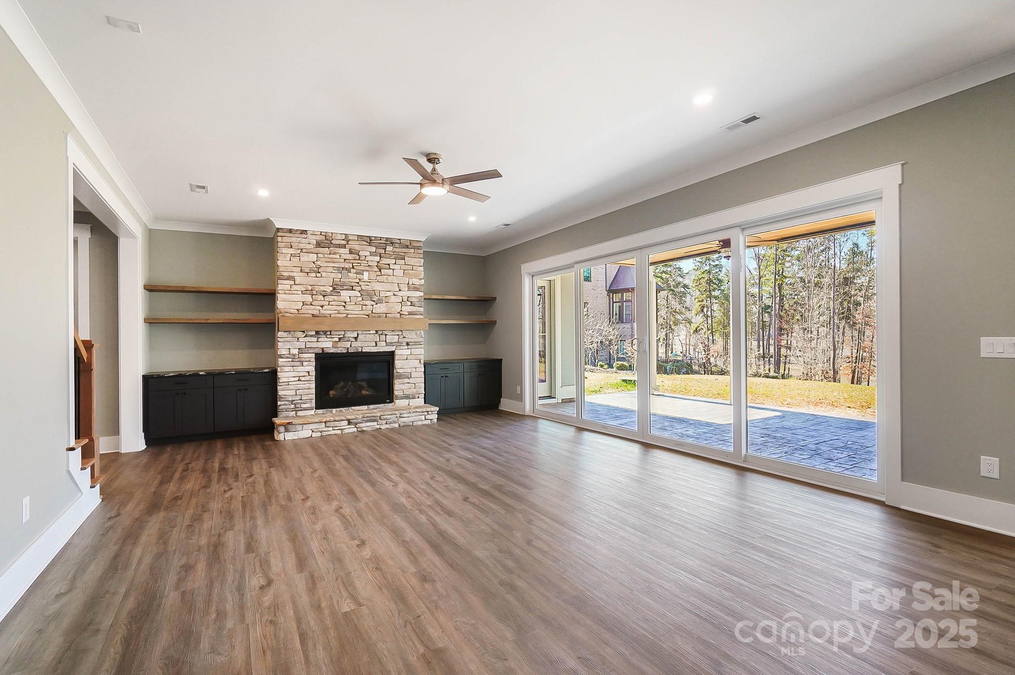 Beacon Pointe - Residential