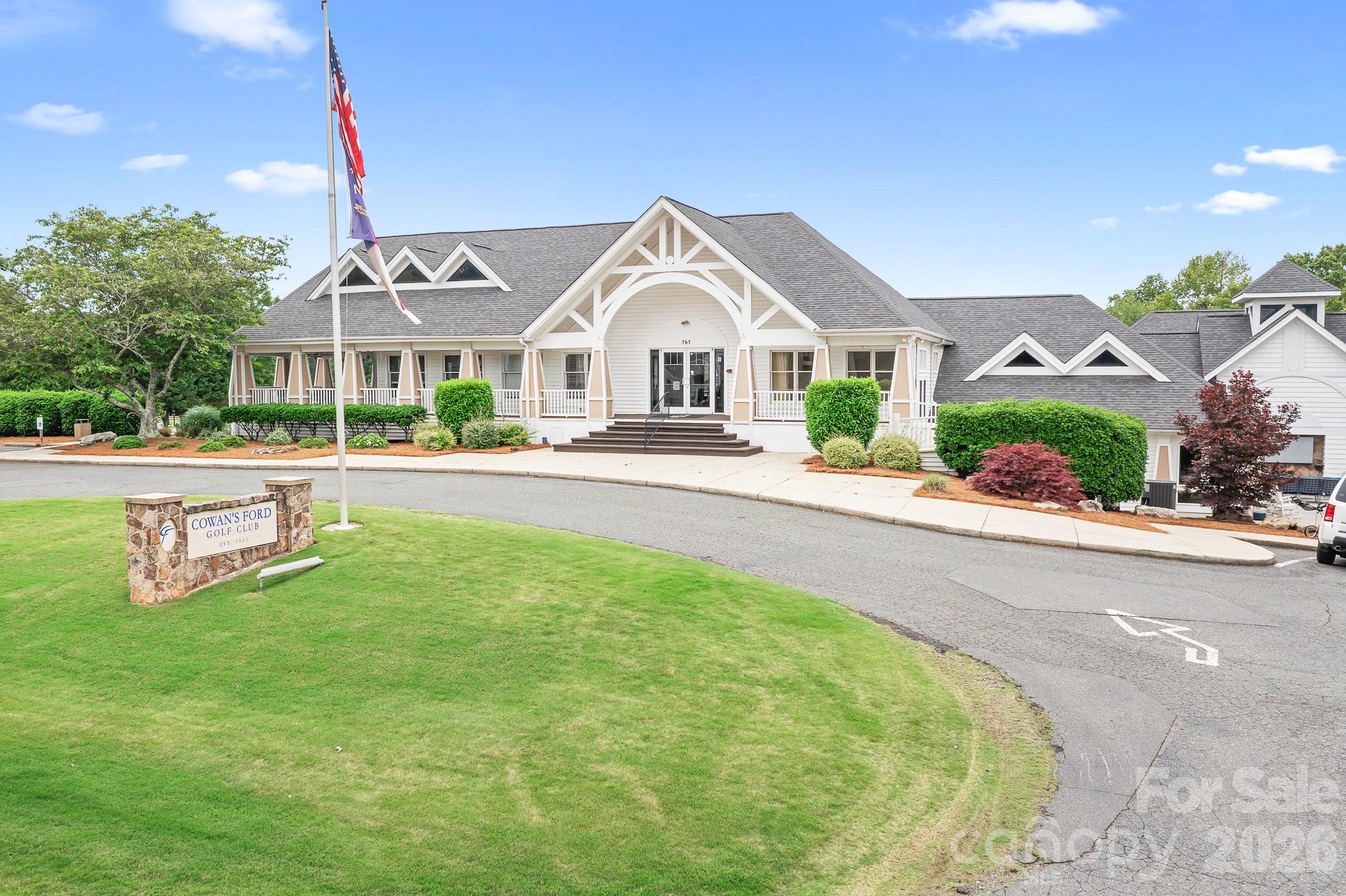 Treetops At Cowans Ford - Residential