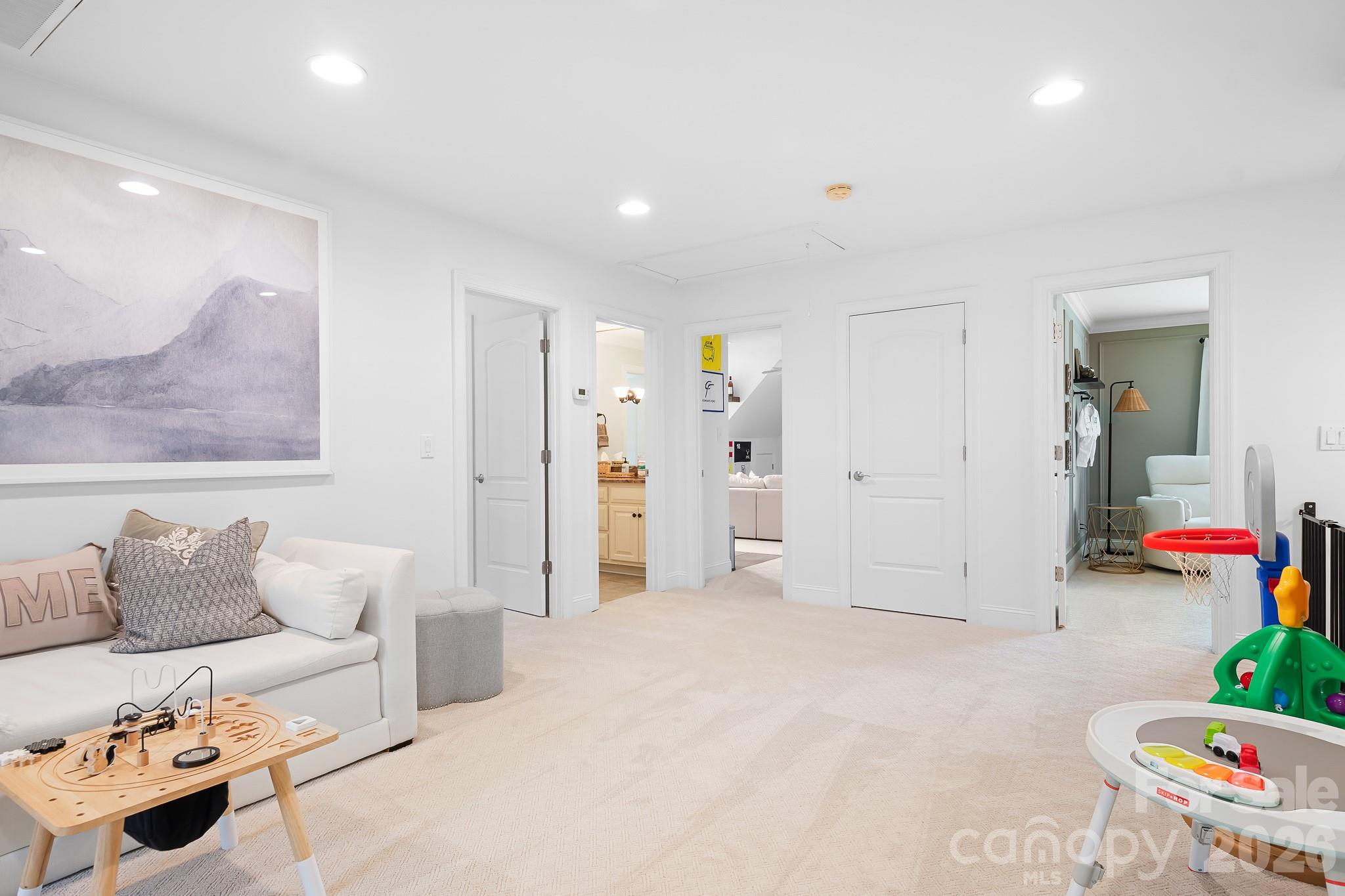 Treetops At Cowans Ford - Residential