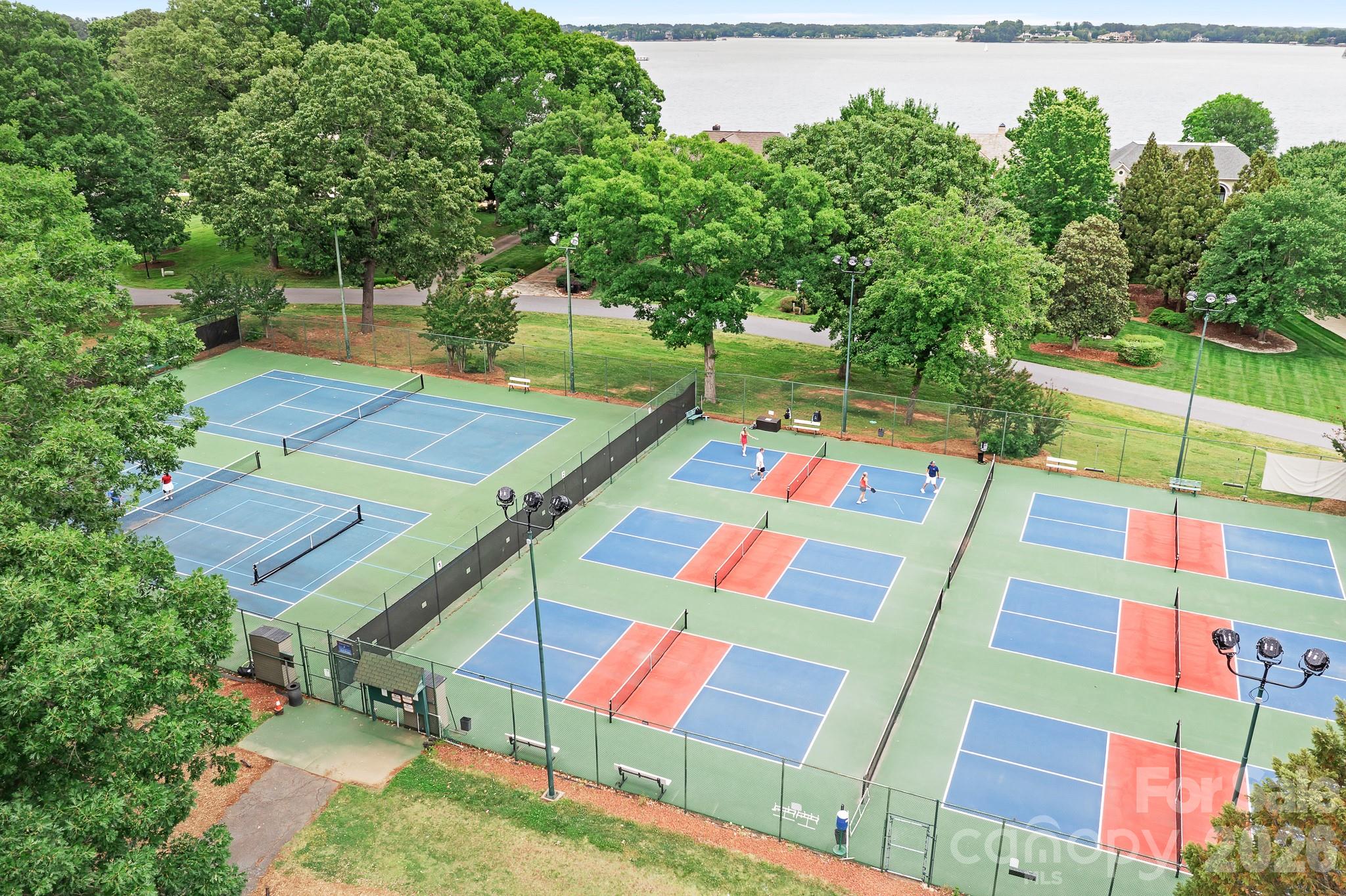 Treetops At Cowans Ford - Residential