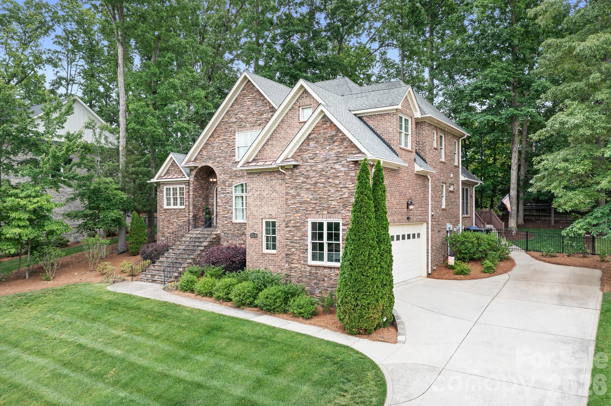 Treetops At Cowans Ford - Residential