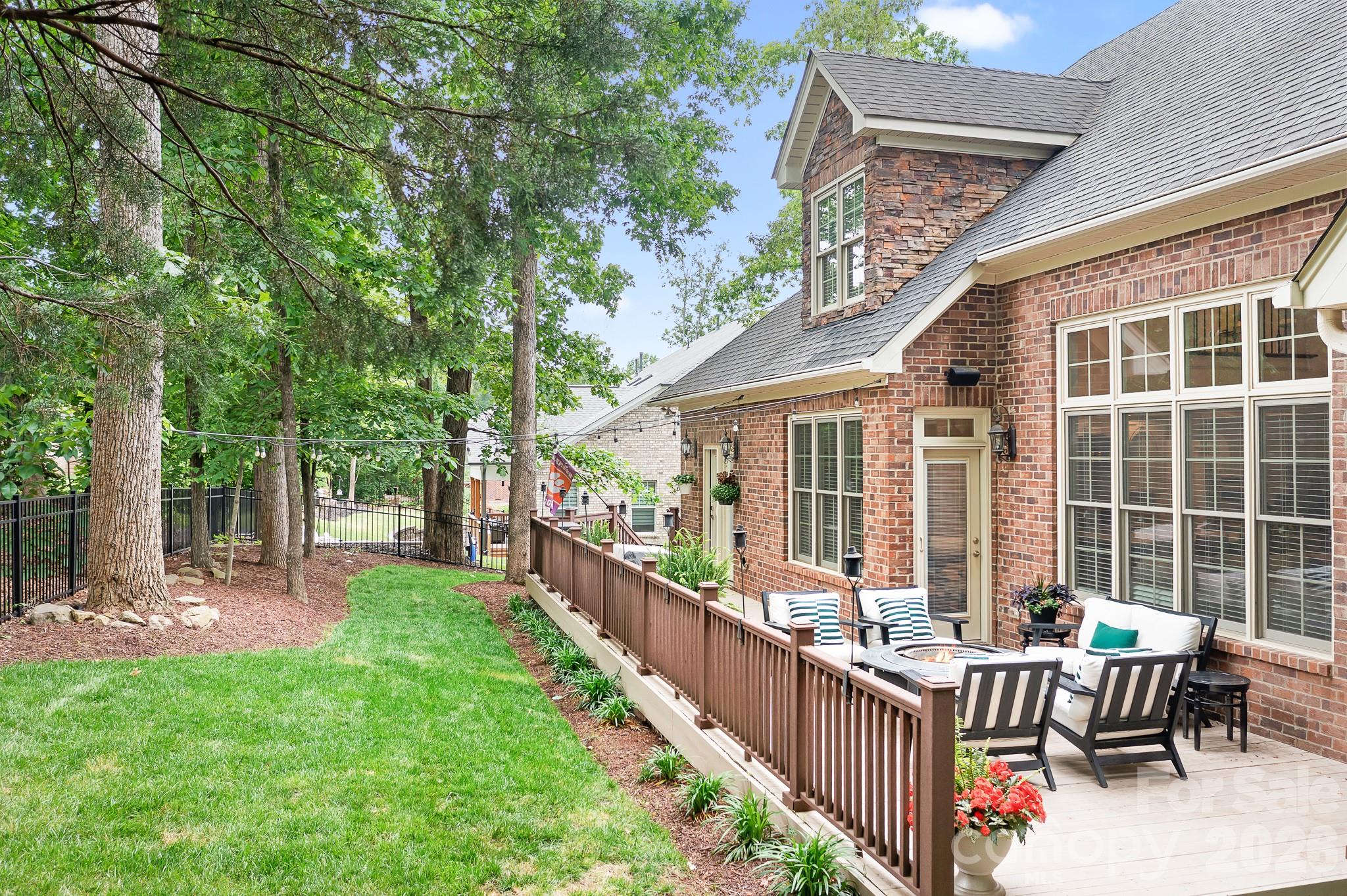 Treetops At Cowans Ford - Residential