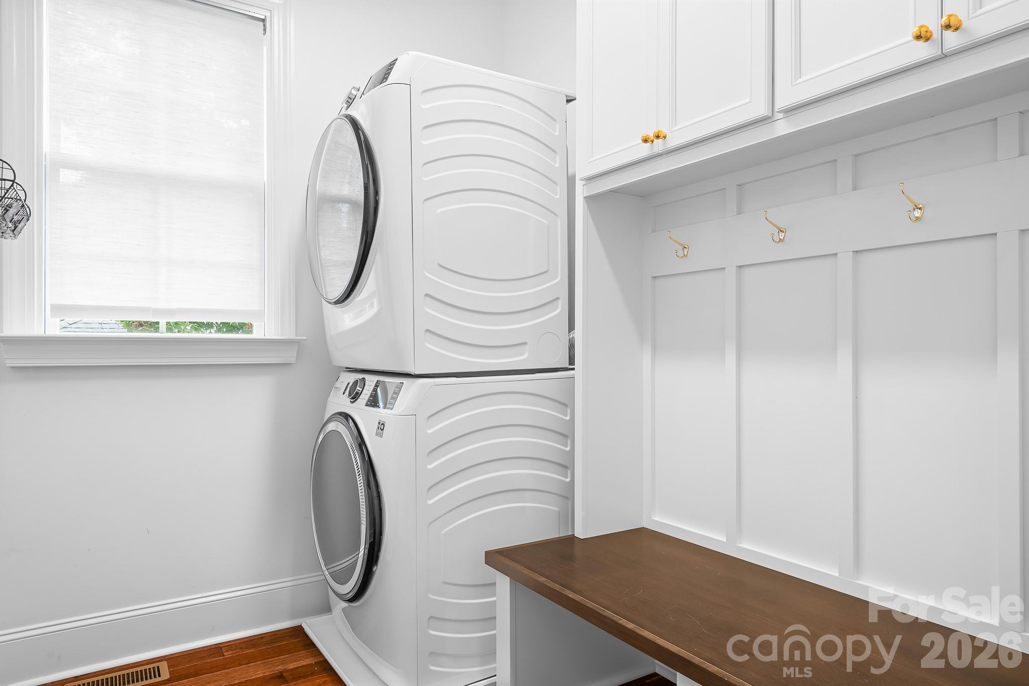 Treetops At Cowans Ford - Residential