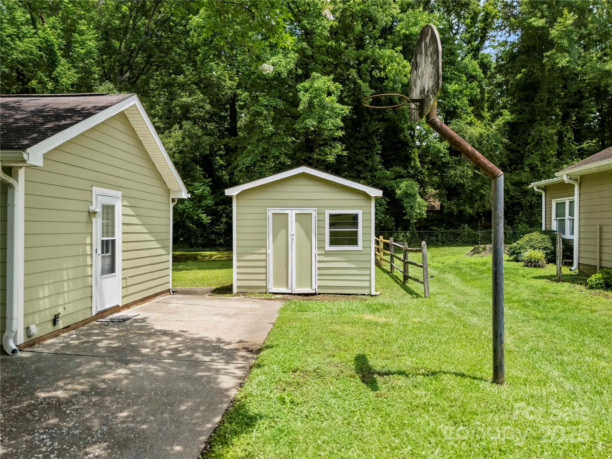 4333 Dunwoody Drive