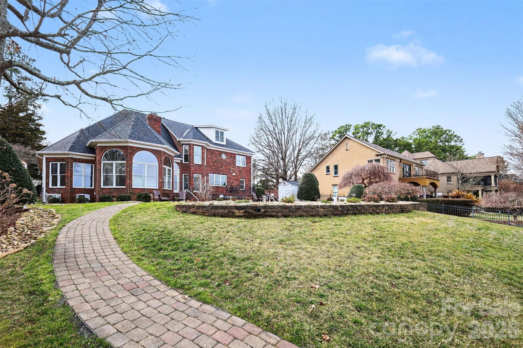 Island Forest - Residential