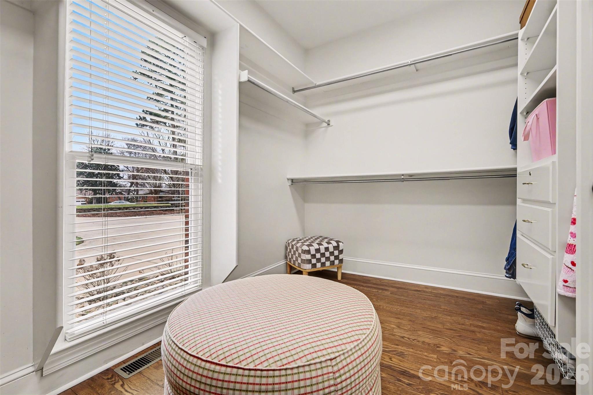 Island Forest - Residential