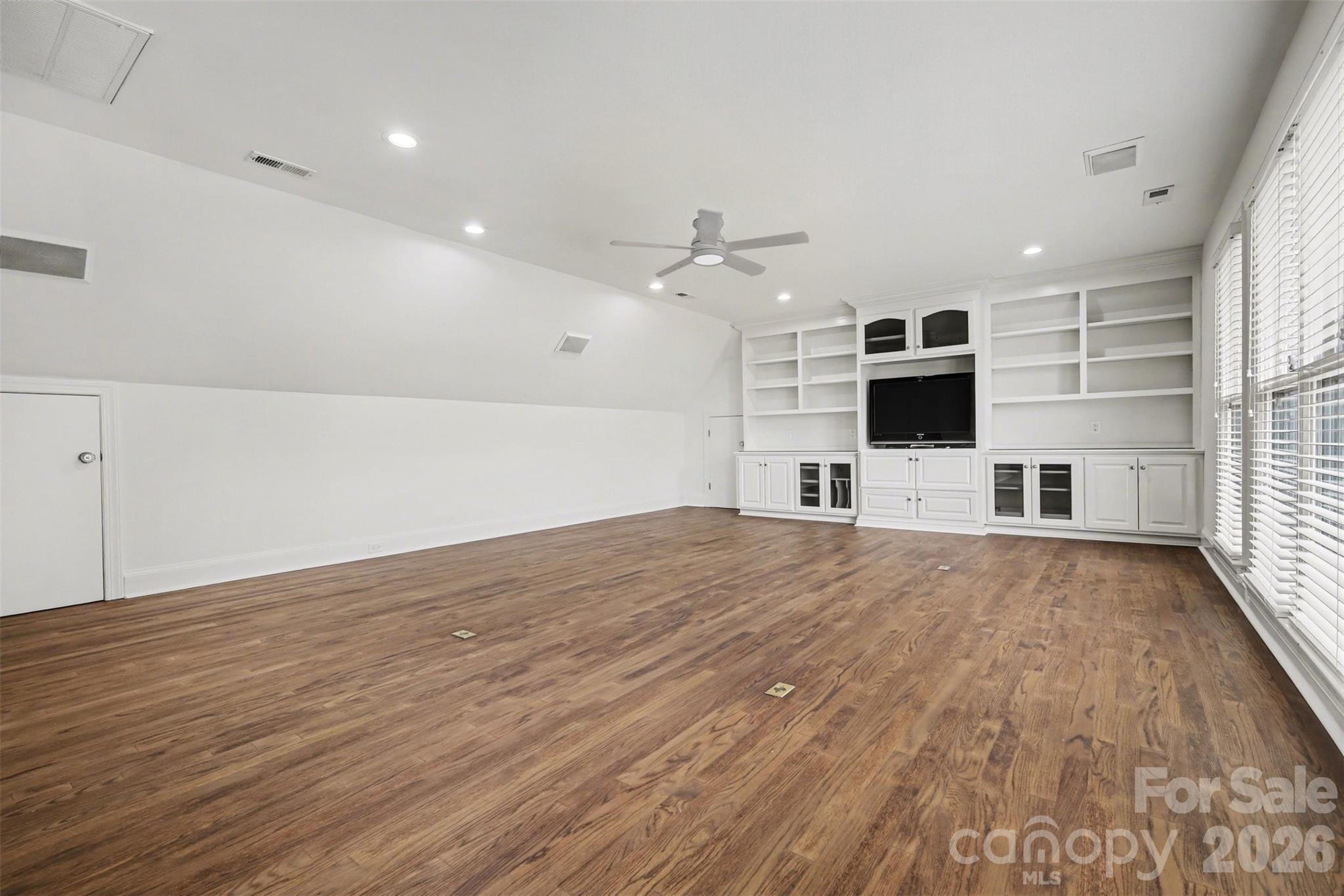 Island Forest - Residential