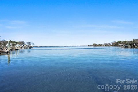 Photo of 20410 Island Forest Drive, Cornelius, NC 28031 (MLS # 4344256)