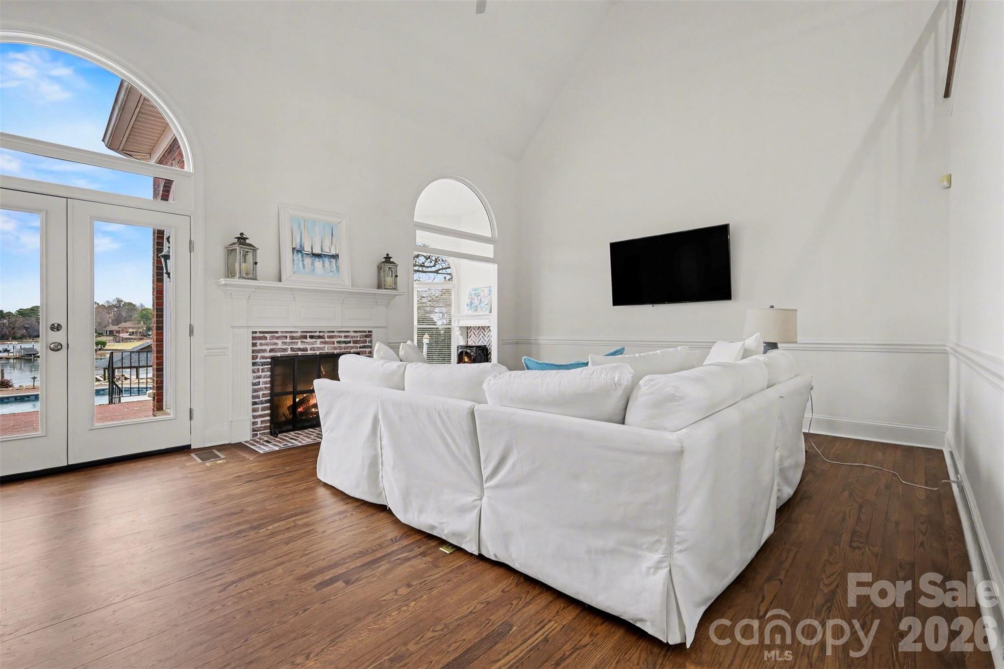 Island Forest - Residential