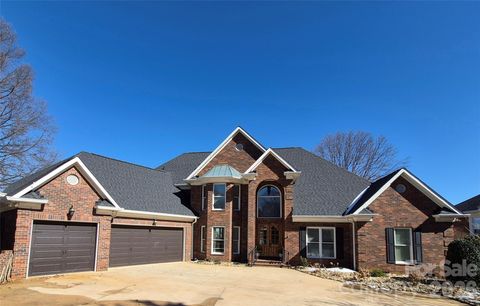 Photo of 20410 Island Forest Drive, Cornelius, NC 28031 (MLS # 4344256)