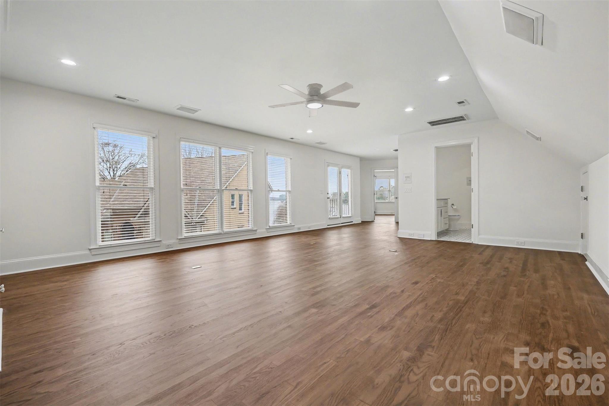 Island Forest - Residential