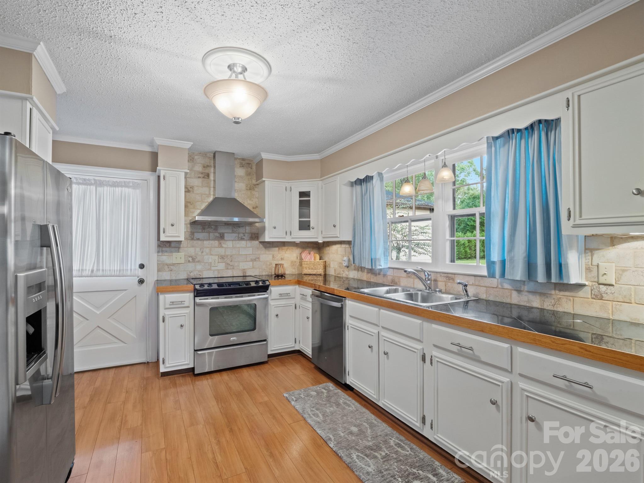2526 Goldmine Road