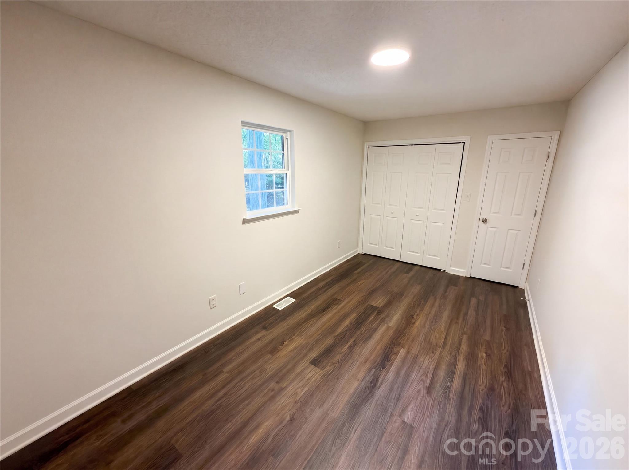 Charlton Oaks - Residential