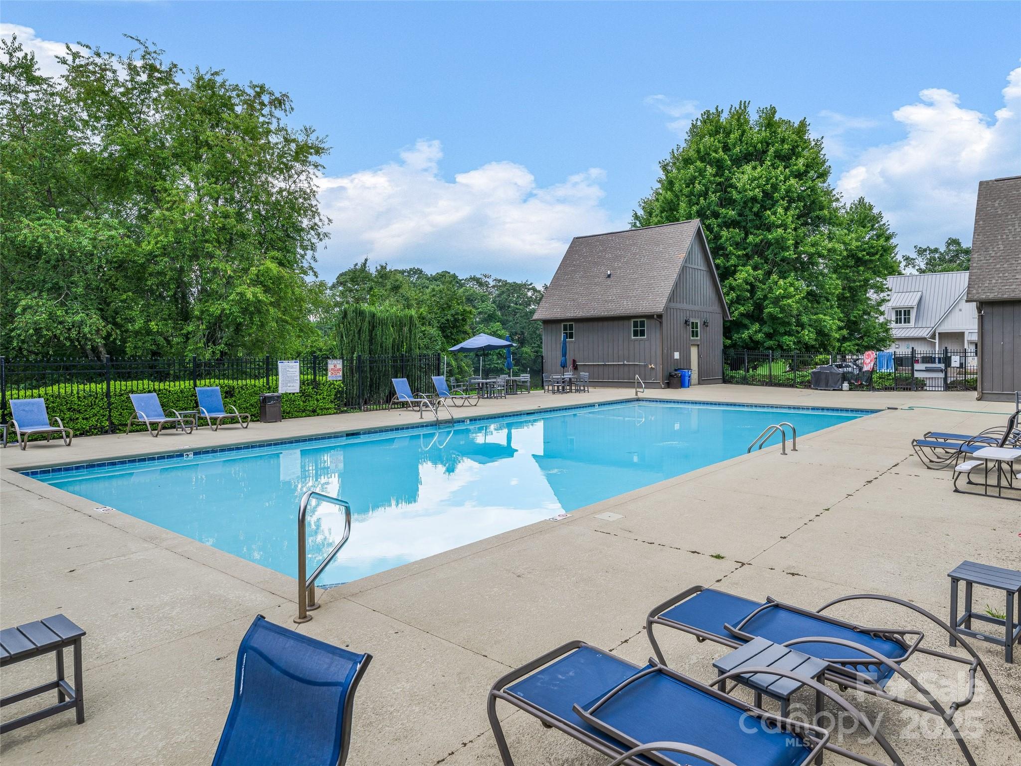 Hollabrook Farm - Residential