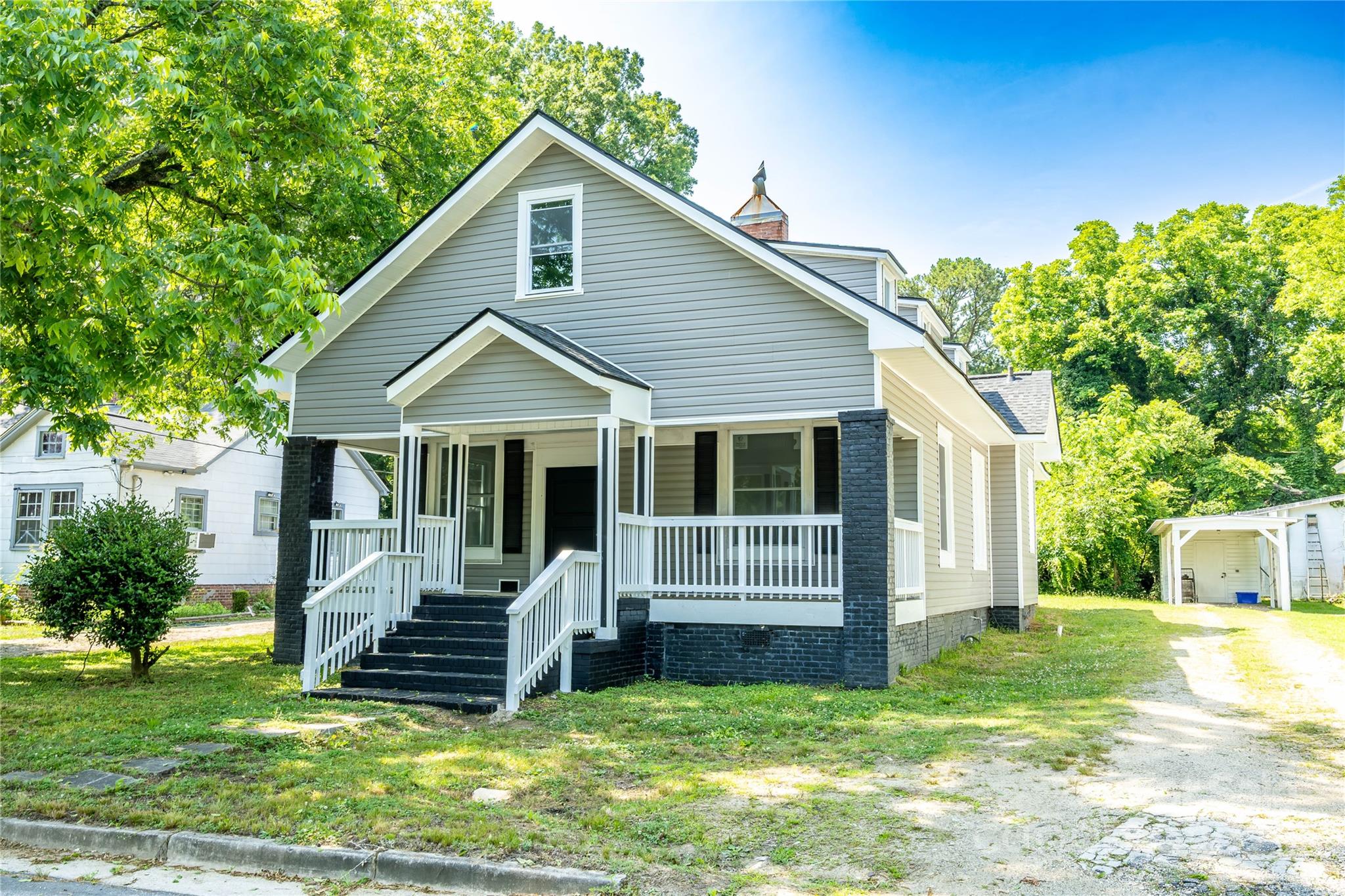 112 Hampton Street