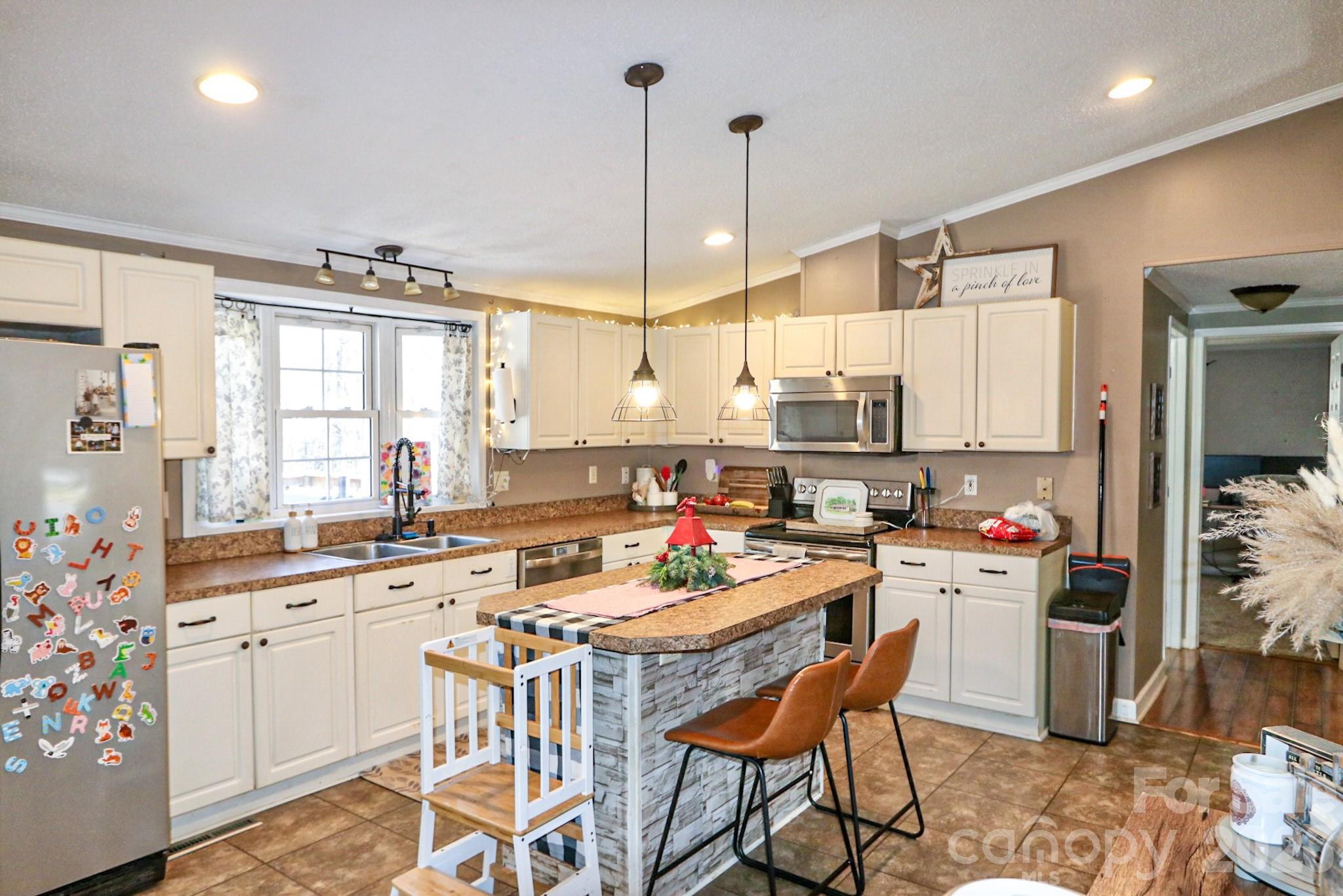 1759 Grandview Drive