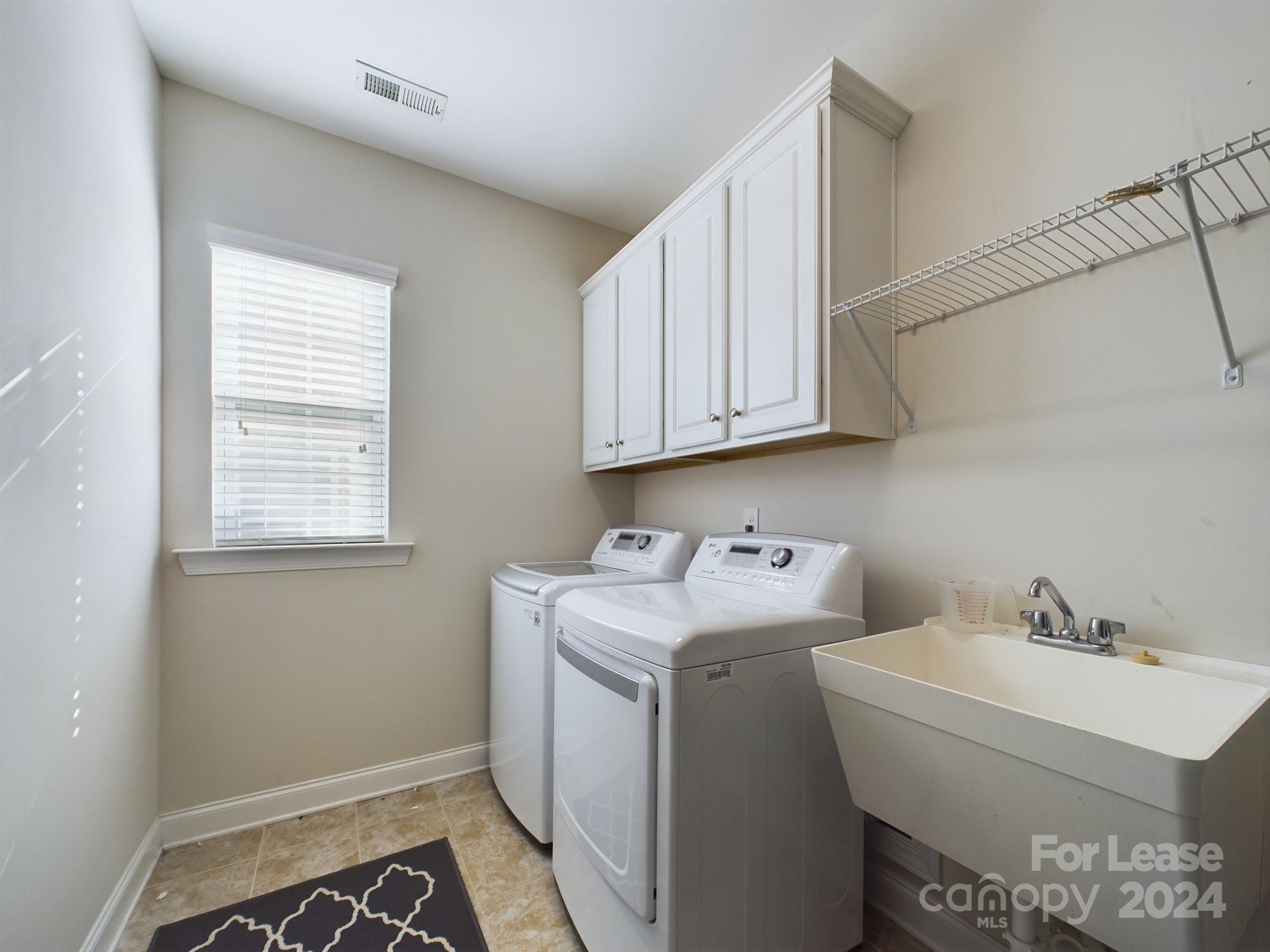 Hawks Creek - Residential Lease