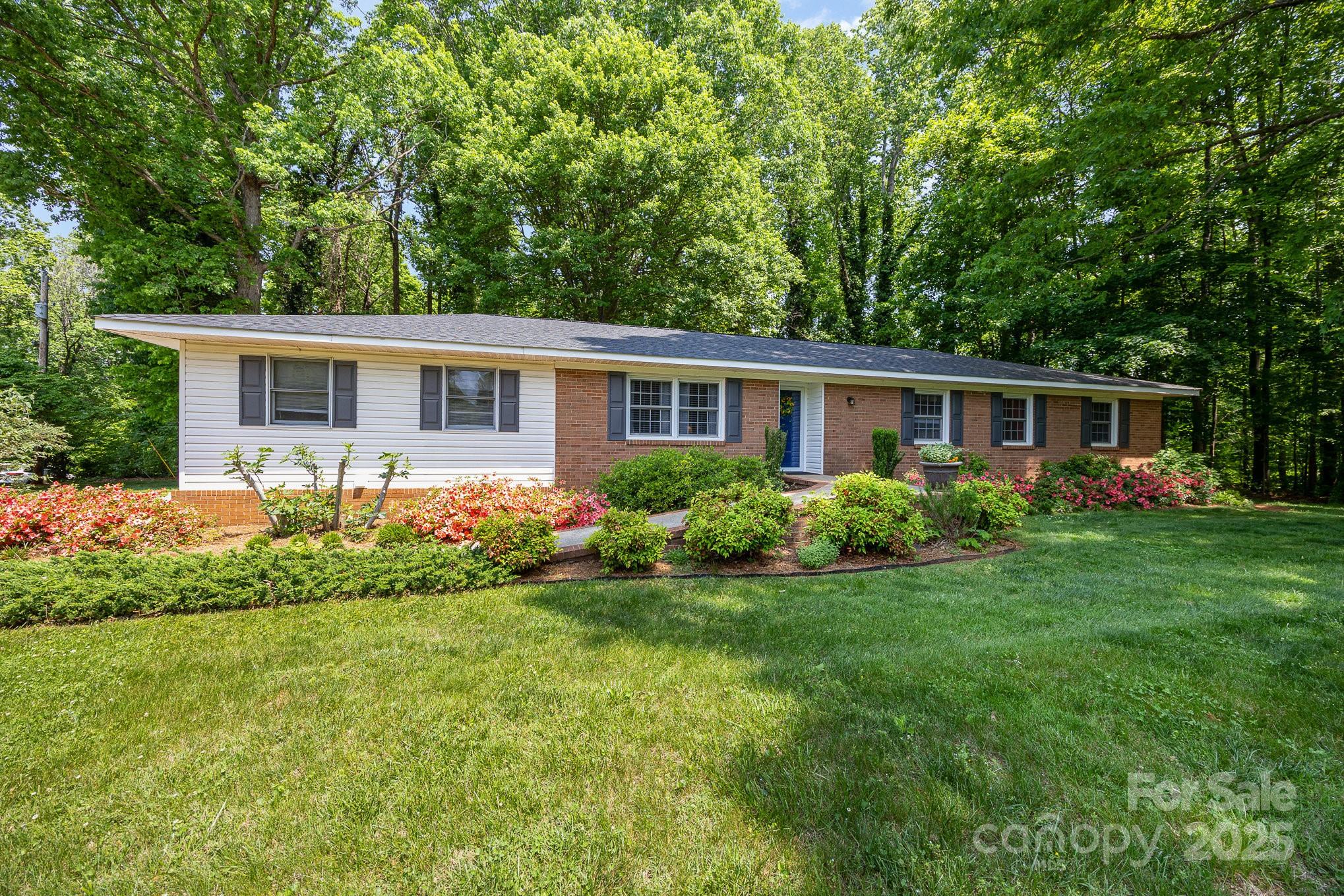 360 Country Lane