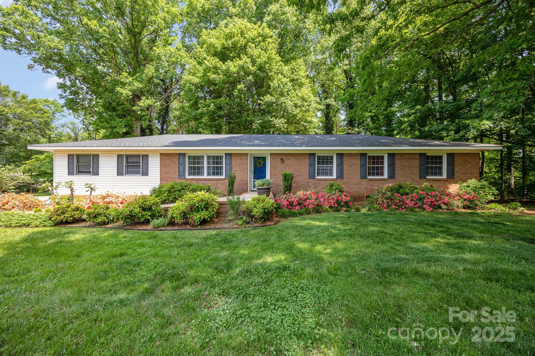 360 Country Lane